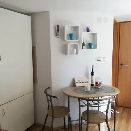 2 Apartmana Za Dvoje U Dioklecijanovoj Palaci 2 For Two In Diocletian's Palace *